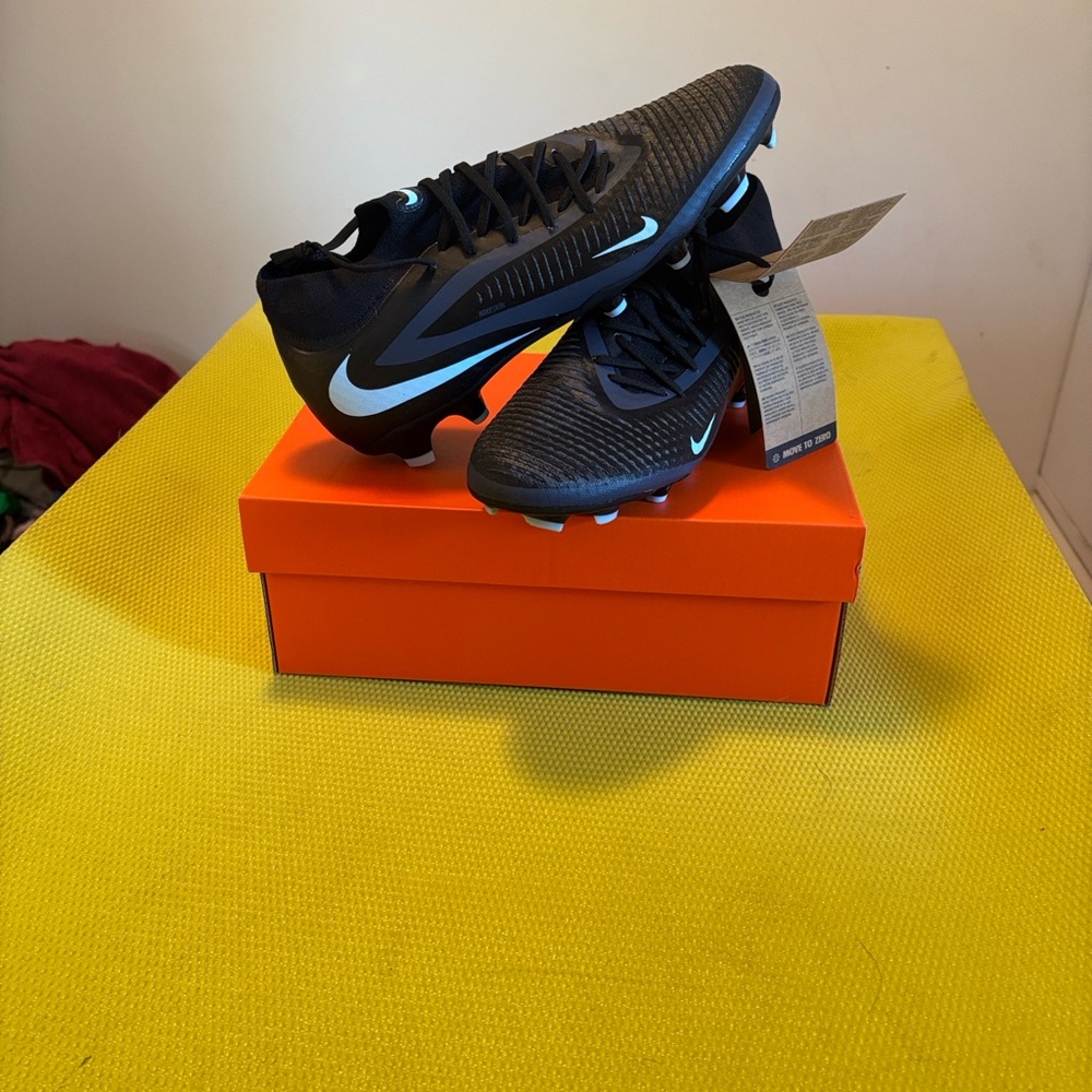 Nike Phantom 6 High ACAD FG/MG cleats